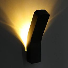 Post modern projection wall lamp black white  simple creative bedside decoration light  living room corridor wall light